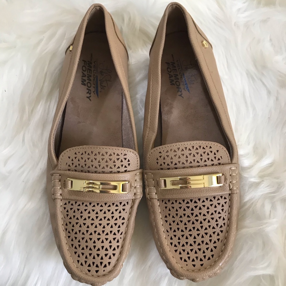Memory foam slide on shoes size 9 beige